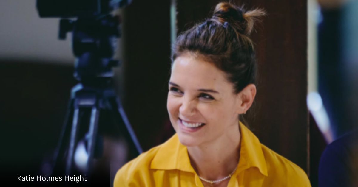 Katie Holmes Height, bio, weight, shoe and bra size