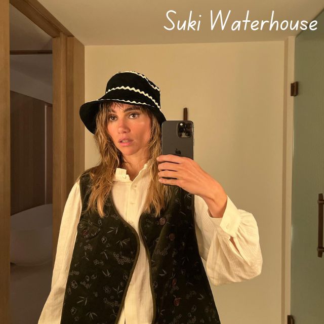 Suki Waterhouse Height