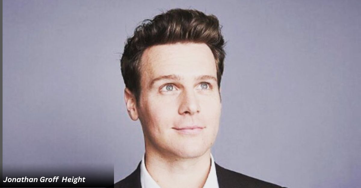 Jonathan Groff Height, Bio, Measurement, Weight, Shoe Size