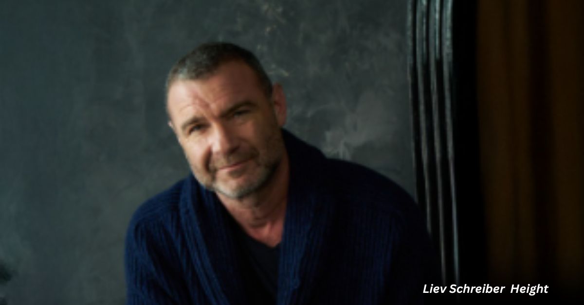 Liev Schreiber Height weight, shoe size